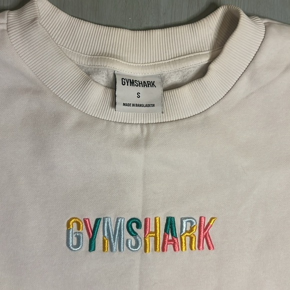 Gymshark oversized sweater with rainbow embroidery - Picture 2 of 7